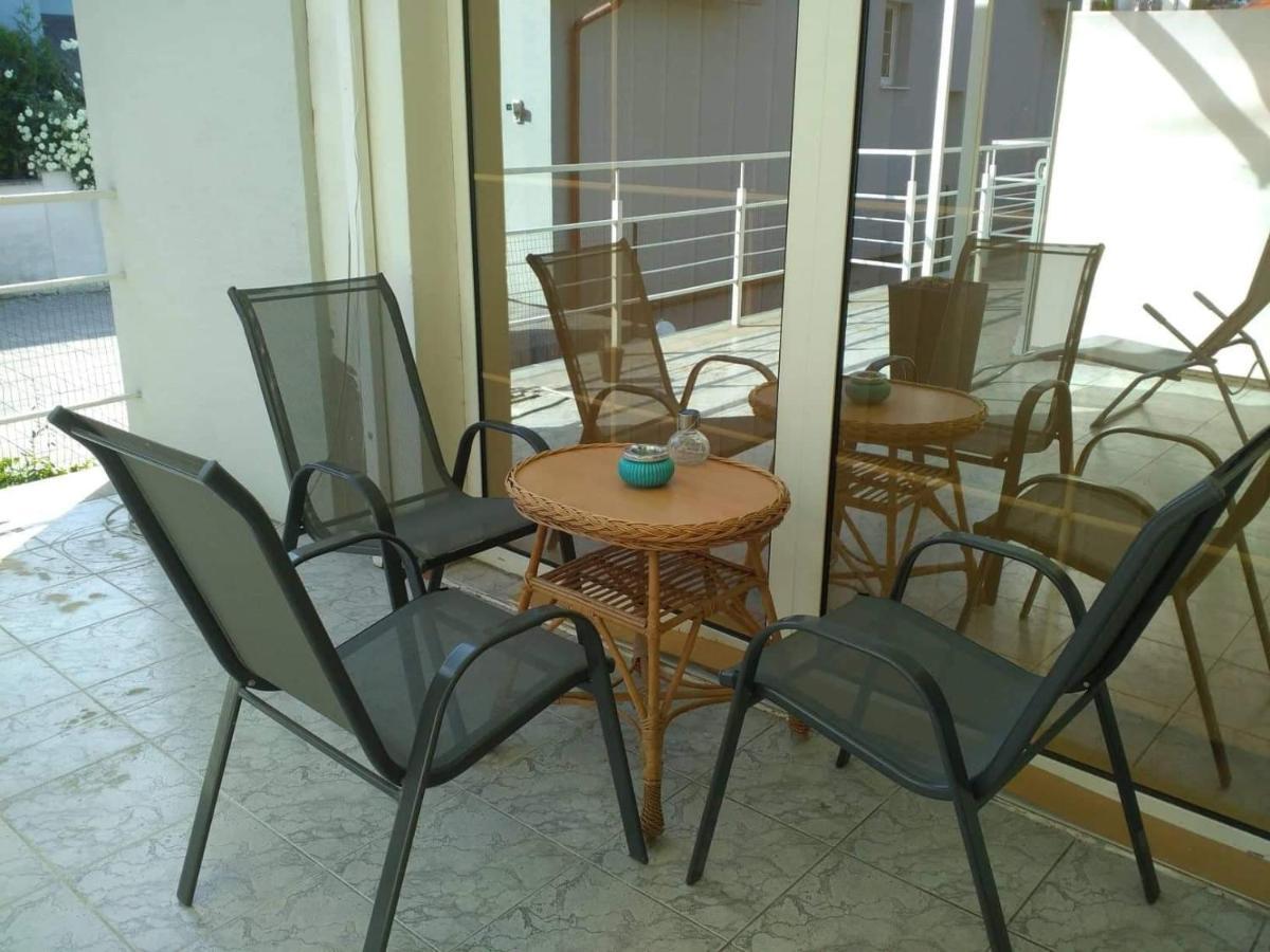 Slnecny Apartmanovy Dom Oslany Exterior foto
